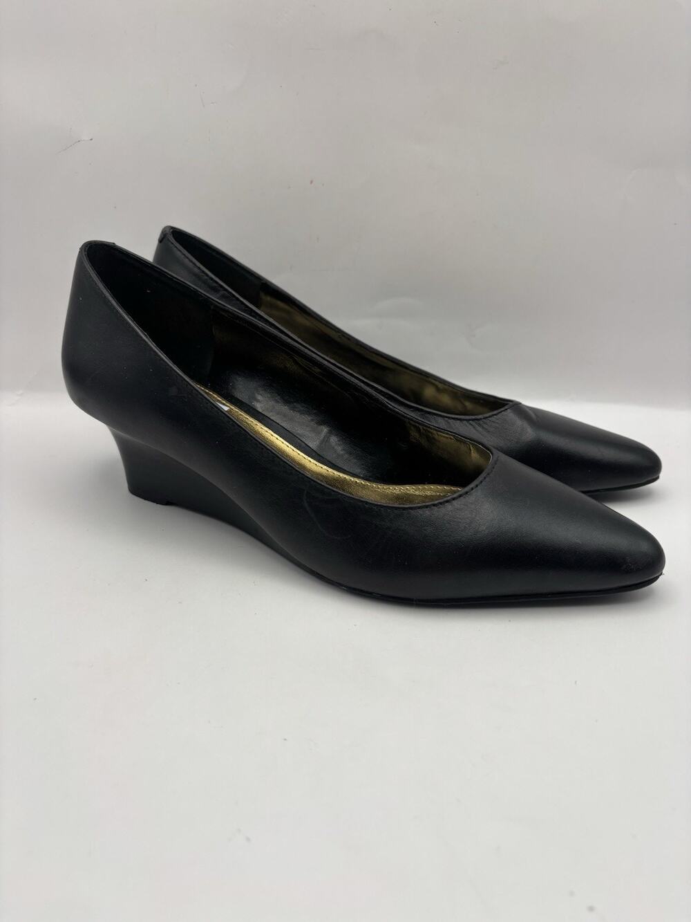 Lauren Ralph Lauren Black Leather Pointed Pumps Women Size 7